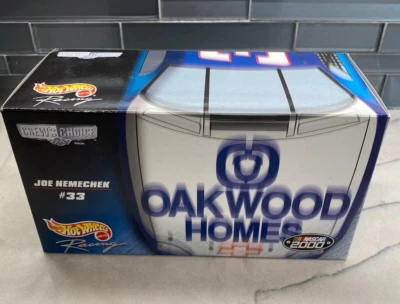 2000 Hot Wheels Crews Choice Joe Nemechek #33 Oakwood Homes 1/24 Scala Diecast - Immagine 1 di 4