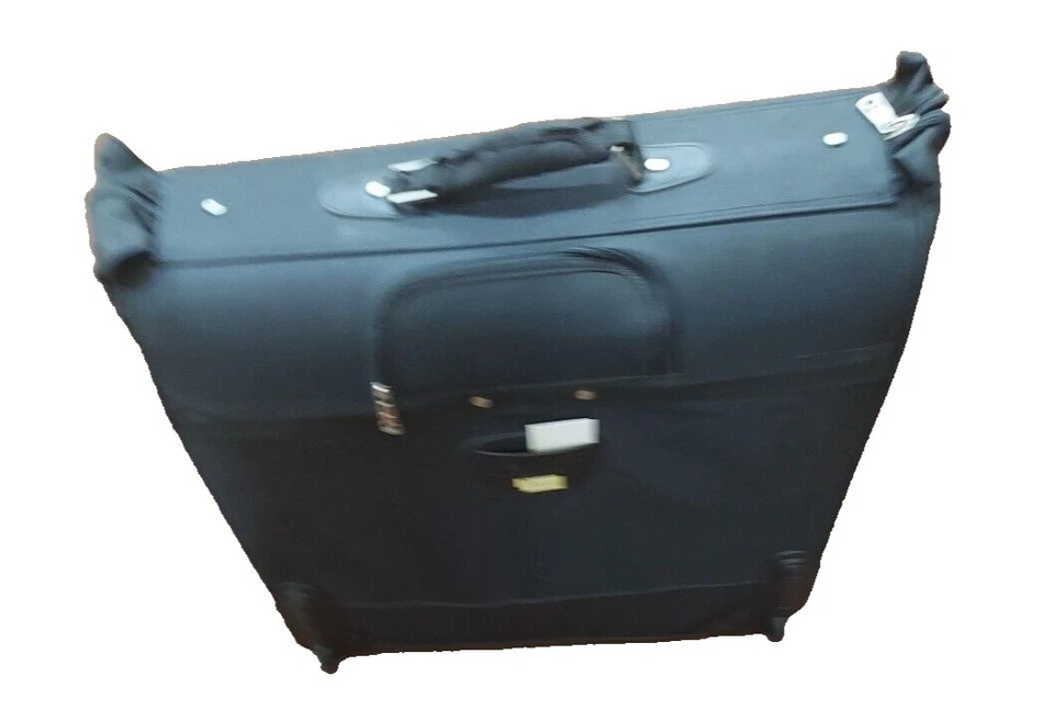 SWISSGEAR Energie 23in Polycarbonate Hard side Suitcase with Wheels preowned - Image 1 of 4