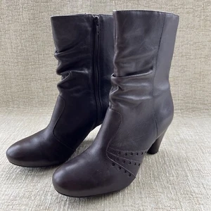 Clarks Boots Softwear Size 6 1/2 Mid Calf Ruched Soft Brown Leather Heels - Picture 1 of 24