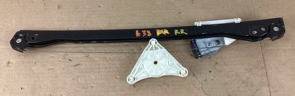 Regulador de ventana de puerta trasera derecha Mercedes-Benz GL450 2006-2013 993693107 FABRICANTE DE EQUIPOS ORIGINALES Foto 1 de 4