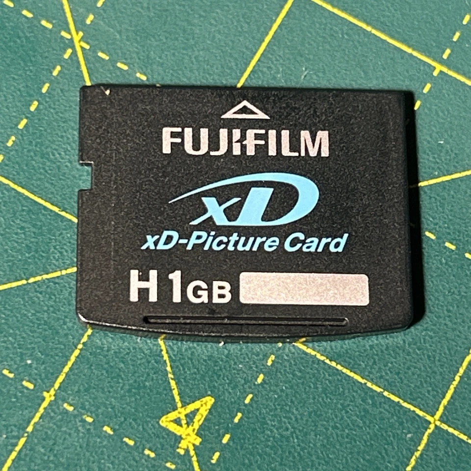 Fujifilm XD H type 1GB High Speed memory card ( Samsung ) - Image 1 of 2