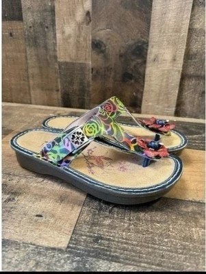 SPRING STEP L'Artiste  ALDORA Floral Thong Colorful Sandal Sandals EUC - Image 1 of 4