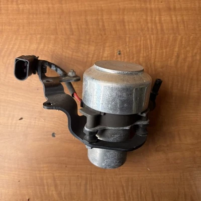2019 Volkswagen Jetta OEM Vacuum Pump ID 5Q0612181 Fits 19-21 - Image 1 of 4