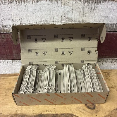 New Weidmuller terminal block WDK 2.5 1021500000  LOT of (100) - Image 1 of 2