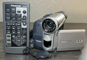 *PLEASE READ* Panasonic PV-GS15 24x Optical Zoom Silver Mini Camcorder W/ Remote - Picture 1 of 9
