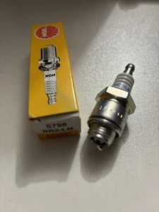 NGK BR2 -LM BR2LM ( 5798 ) X1 SPARKPLUG - Picture 1 of 2