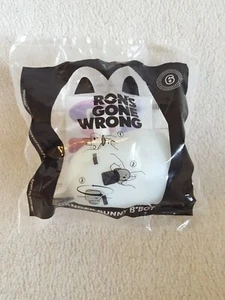 NEU! McDonald’s Happy Meal Spielzeug 2021 Rons Gone Wrong #6 Danger Bunny B*Bot SEALED - Bild 1 von 3