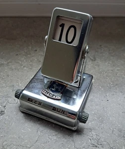 Vintage Perpetual Desk Calendar – Isle of Man Souvenir – Metal Flip Calendar - Bild 1 von 9