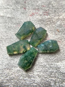 Piedra preciosa de corte de ataúd de ágata de musgo natural para diseños de joyas artísticas verdes terrosas - Imagen 1 de 10