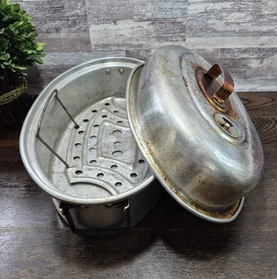 Vintage MIRRO 877-M 3-pc Aluminum Oval Vented Roasting Pan with Lifting Insert - Image 1 of 4