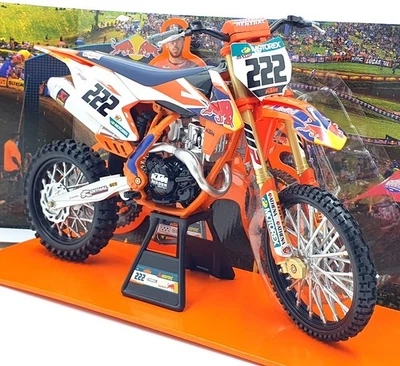 NewRay 1/6 Scale 49673 - RB KTM 450 SX-F Motorbike #222 T.Cairoli - Orange/Blue - Image 1 of 4