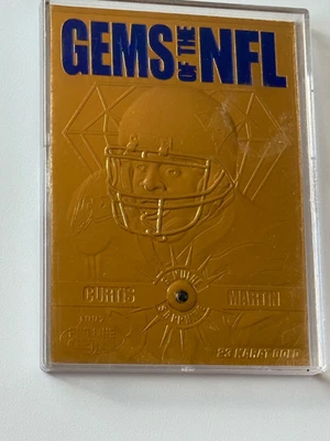 1997 Pro Line Gems Gems of the NFL 23K Gold Curtis Martin #G10 HOF - Image 1 of 3