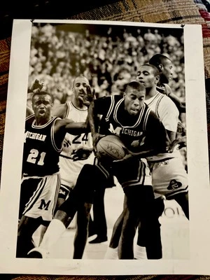 Foto tipo 1 de baloncesto de la NCAA 1989 Michigan Wolverines NBA Glen Rice Champion Aba Foto 1 de 4