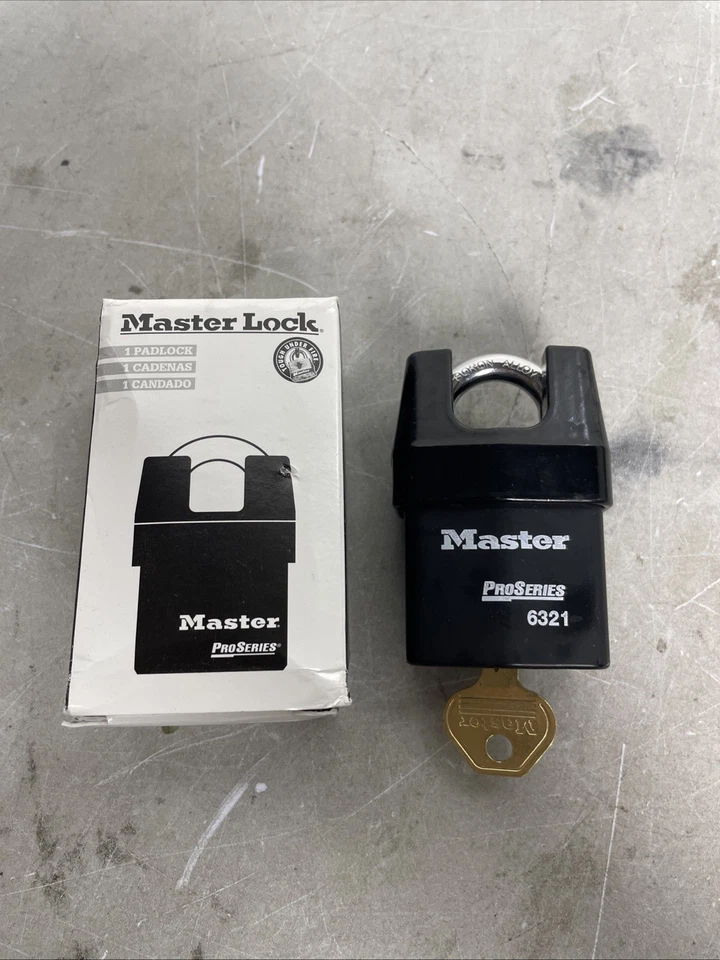 NEW Master Lock Pro Series 6321 Padlock 6321KA With 1 Key. - Image 1 of 4