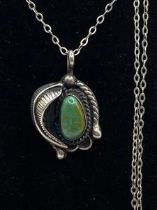 Vintage Navajo sterling green turquoise necklace, signed L - 9.30g- 30" - Picture 1 of 11