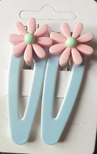 NEW Card of 2 Pastel Pink Daisy Flower 5cm Sleepies Girls Hair Clips Easter - Picture 1 of 2