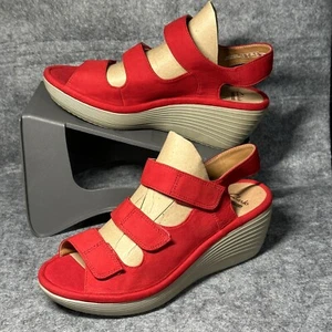 Sandali con zeppa Clarks Collection - taglia 7 - triplo cinturino in pelle rosso - 60804650 - Foto 1 di 9