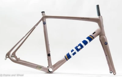 A-D Ultima Carbon Disc Limited Graz 48cm carbon frameset BB86 road dual mech Di2 - Image 1 of 4