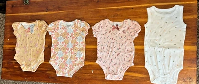 Lote de 4 trajes de una sola pieza de Nicole Miller y Carter. Excelente estado! Foto 1 de 4