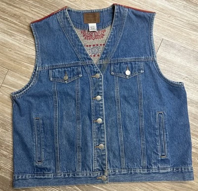 PENDLETON VEST WOMENS Red bandana print Denim/Wool No Size Tag Measurements - Image 1 of 4