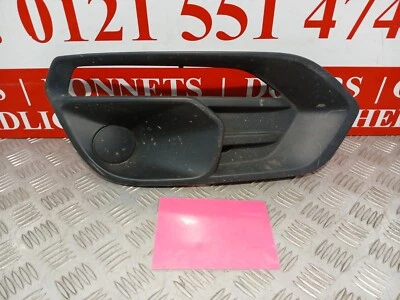 REJILLA ANTINIEBLA DELANTERA DERECHA ORIGINAL IVECO DAILY 2019-ON 105802356345 Foto 1 de 4