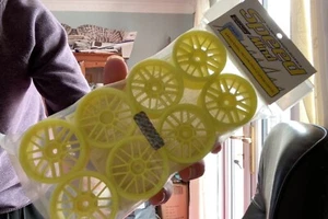 SPEEDMIND 8 MESH YELLOW WHEELS 24MM, 2 DEGREE OFFSET. 8 PCS - Picture 1 of 1