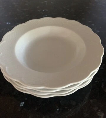 Set Of Four 4 Dansk Fransk Blanc White Scalloped Large Rimmed 9" Soup Bowls VGC - Image 1 of 4