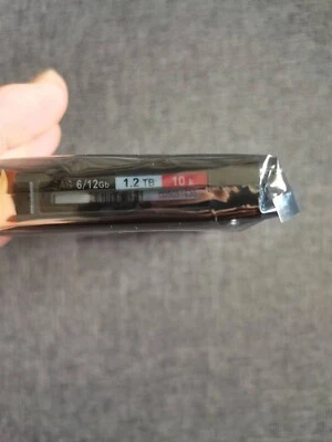 EMC UNITY 005051635 1.2TB 10K 12GBps 2.5" SAS HDD 005051632 005053141 hard disk - Image 1 of 4