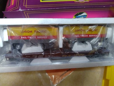 MTH PREMIER 3-RAIL O #53024 UP UNION  PACIFIC FLATCAR W/2  Pup TRAILERS 20-98602 - Image 1 of 3