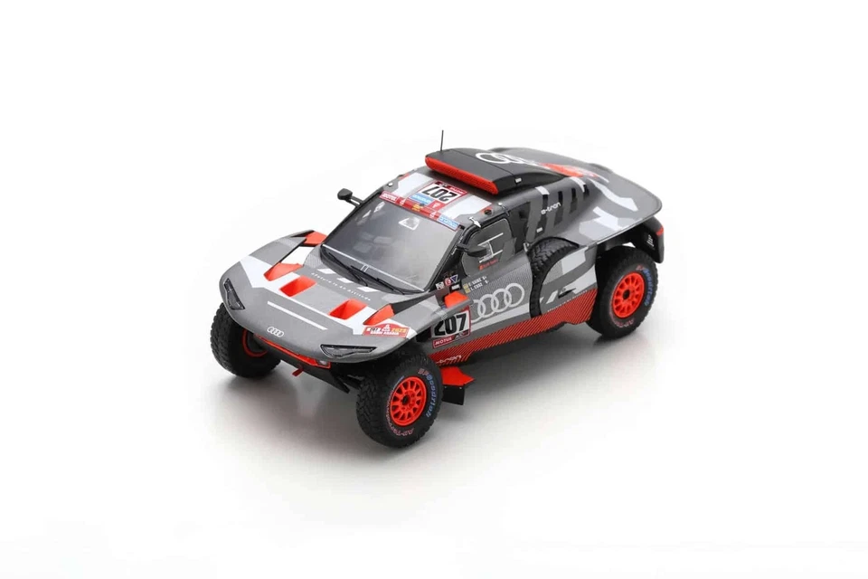 Spark - 1:18 Audi RS Q E-Tron #207 Dakar Rally 2023 Carlos Sainz, Lucas Cruz - Image 1 of 1