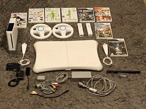 Nintendo Wii Konsole Bundle mit 2xNunchuk&2xRemote Controller+Balance Board.... - Bild 1 von 12
