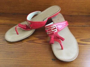 Sandali Tommy Hilfiger rossi vernice e pelle rossa con nappe, taglia 8,5 - Foto 1 di 5