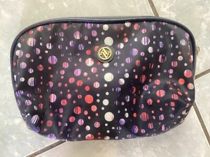 Adrienne Vittadini Cosmetic Bag. - Picture 1 of 10