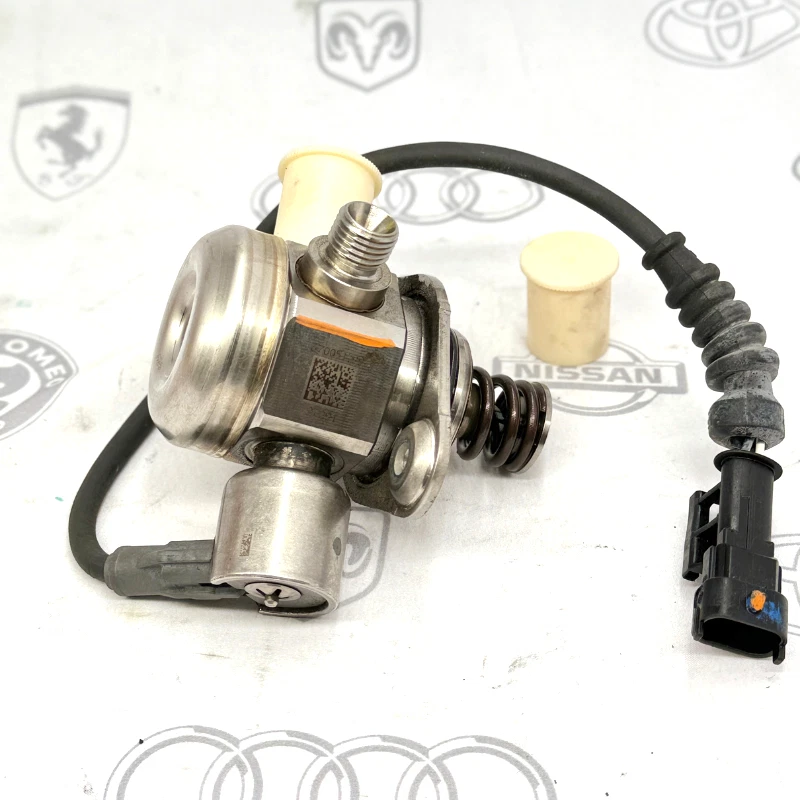 Bomba de combustible de alta presión Alfa Romeo Giulia 2017-2023 2,0 L OEM 6836940AA Foto 1 de 4