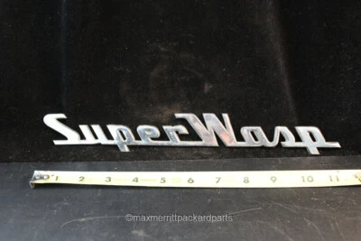 HUDSON; 1954; SUPER WASP - Emblema guardabarros delantero izquierdo - Parte # 241183 Foto 1 de 3