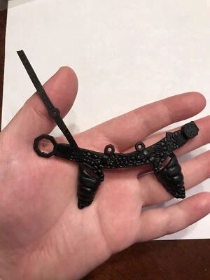 1984 COLECO SECTAURS GENERAL SPIDRAX 2 GUN HOLSTER ACCESSORY **Broken** - Image 1 of 4