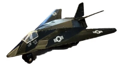 Bombardeiro furtivo vintage 1999 Maisto Tailwinds Series III 3 F-117A Nighthawk solto - Imagem 1 de 4