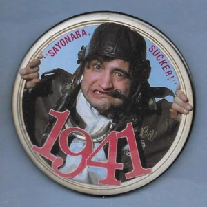 JOHN BELUSHI SAT NIGHT LIVE SAYONARA SUCKER 1941 3" PINBACK BUTTON PIN NO PROBS - Picture 1 of 5