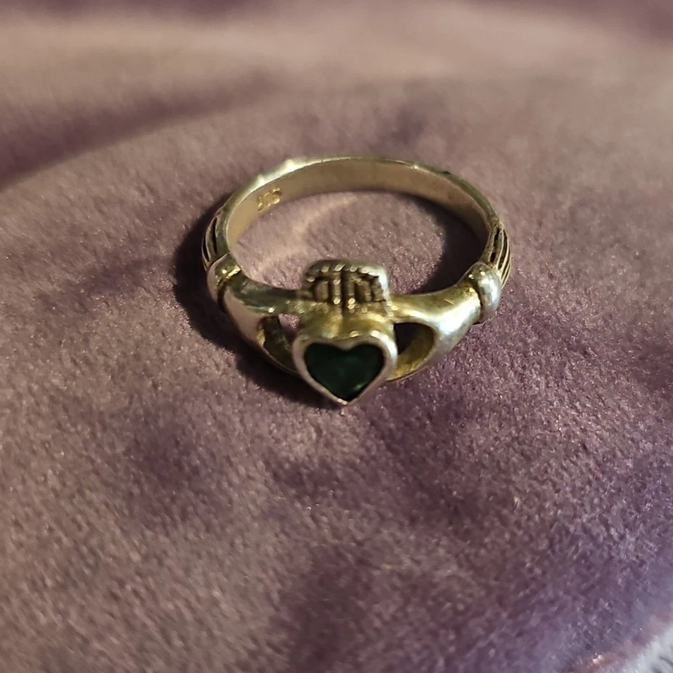 Sterling Silver 925 Cladagh Ring Green Heart Stone Size 5 Irish Love Symbol - Image 1 of 3