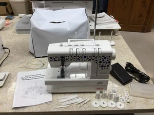 Elna Easycover Coverstitch / Cover Lock Machine - Picture 1 of 5
