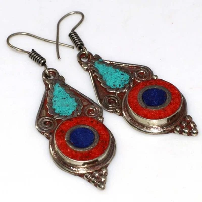 Pendientes de piedras preciosas tribales nepalíes coral rojo turquesa tibetano 18 gms 2" JW Foto 1 de 3