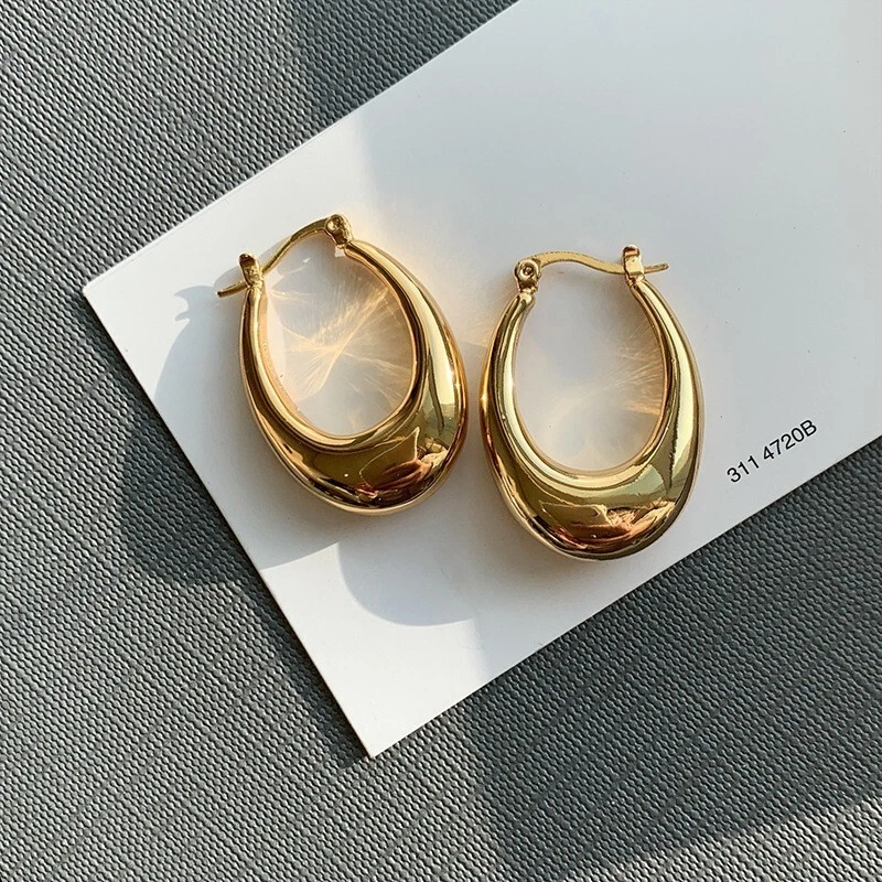 New Fashion Earrings Copper Round Earrings Stud High Quality Jewelry Wholesale - Image 1 of 4