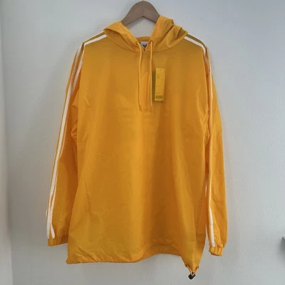 Poncho Rompevientos Amarillo Adidas Originales Urban outfitters Foto 1 de 4