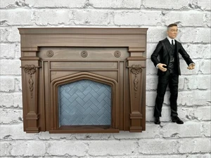 Diamond Select Gotham TV Series - Alfred Pennyworth 7” Loose Figure COMPLETE - Picture 1 of 4