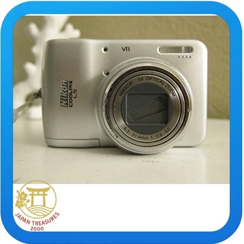 Nikon Coolpix L5 7.2MP Digital Camera with 5x Optical Vibration Reduction Zoom - Image 1 of 4