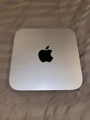 Apple A1347 Mac Mini Core i5-4278U 2.6GHz 4GB RAM 1TB HDD Mac OS Late 2014 - Image 1 of 3