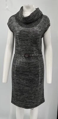 Vestido Suéter Escada Gris Tejido Manga Gorra Capucha Cuello Cinturón con Acento de Lentejuelas talla 34 Foto 1 de 4