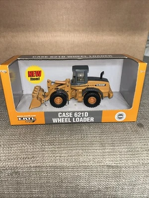 Ertl Case 621D Wheel Loader New Boxed Wheel Loader Load 1.50 Scale - Image 1 of 4