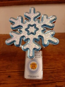 BATH AND BODY WORKS CHRISTMAS WINTER SNOWFLAKE LIGHT UP 24 WALLFLOWER PLUG NEW 1 - Picture 1 of 7