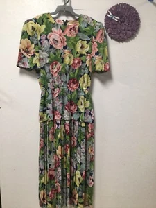 Leslie Fay Womens Dress Size 10 Colorful Floral Pleated Party 114 - Picture 1 of 1